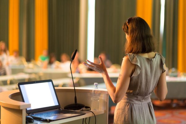 Sonja Piontek - Unleash your potential for company and personal growth.